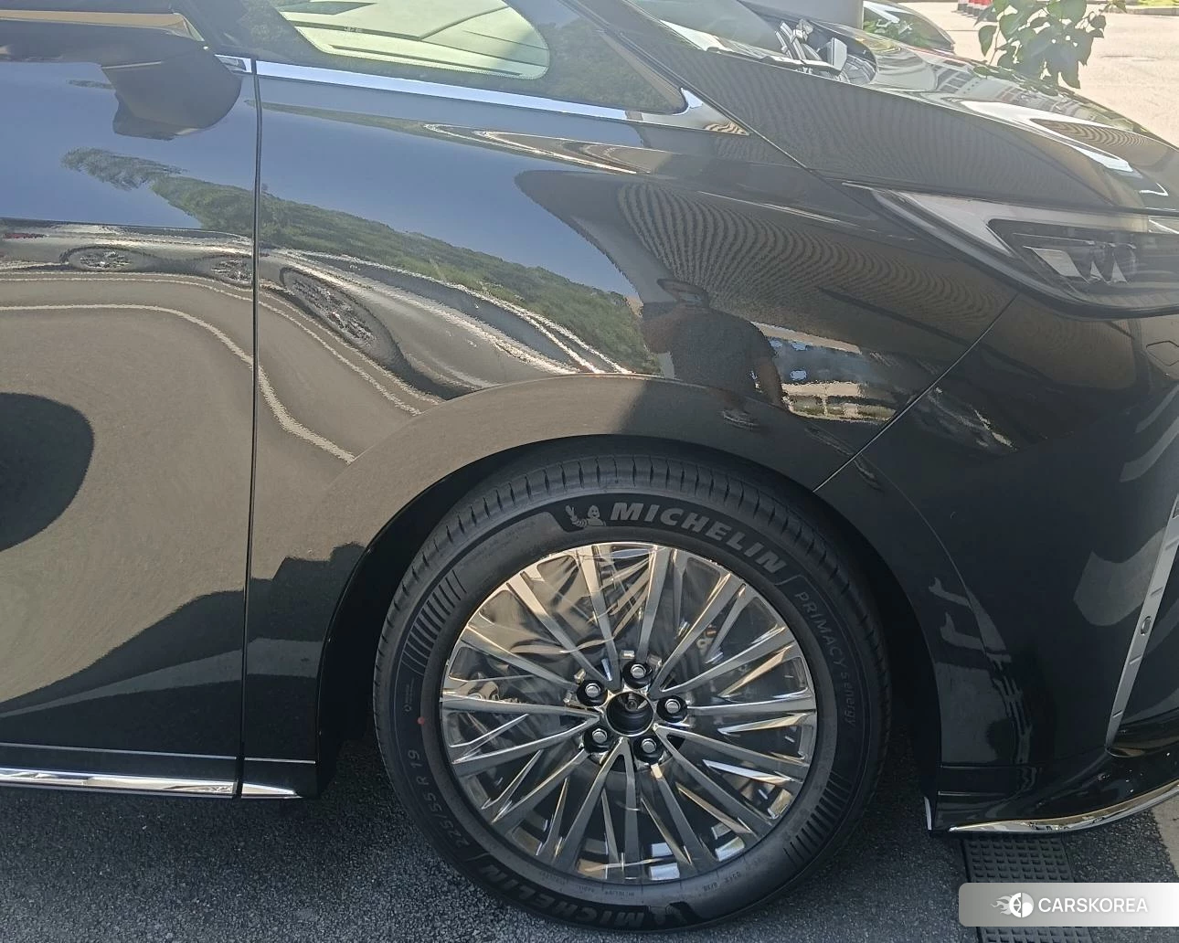 Lexus LM id 4440468 из Китая 17