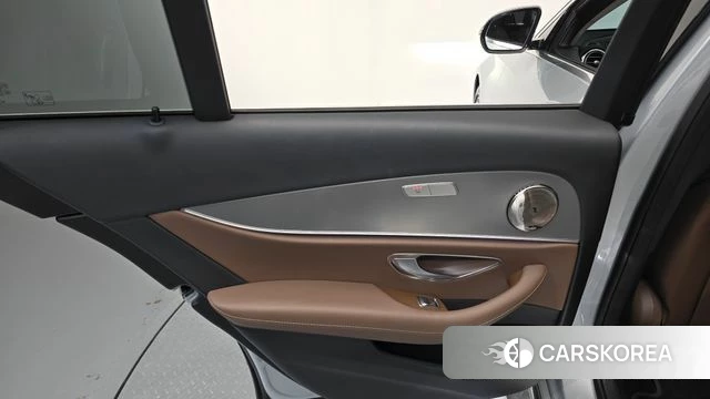 Mercedes-Benz E-Class W213 id 4907821 из Кореи 17