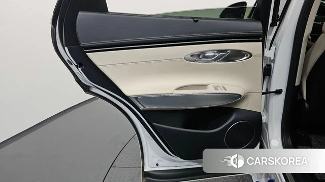 Genesis GV70 id 4501121 из Кореи 17