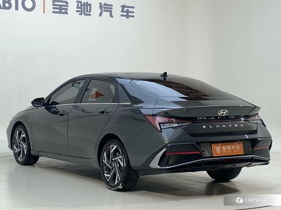 Hyundai Elantra id 4513599 из Китая 17