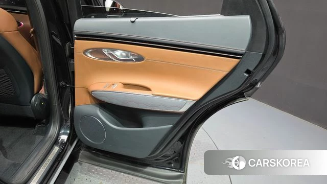 Genesis GV70 id 4905778 из Кореи 17