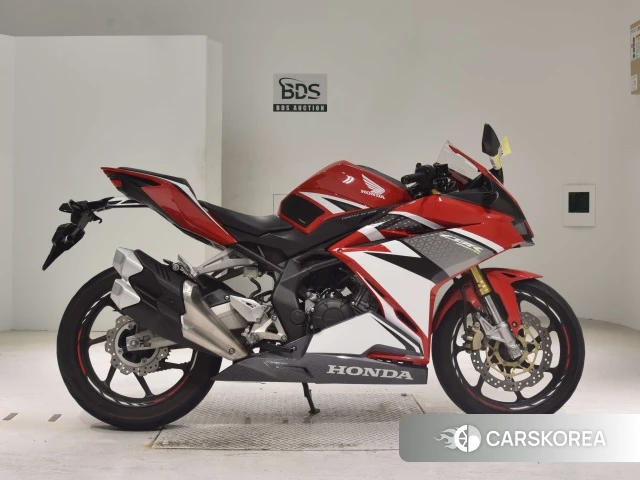 Проданный Honda CBR250RR ABS 2017 из Японии