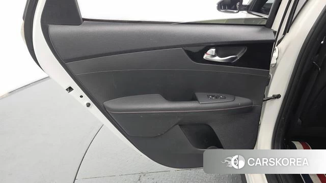 Kia Come New K3 id 4520460 из Кореи 17