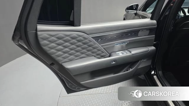 Genesis G90 (RS4) id 4249079 из Кореи 17