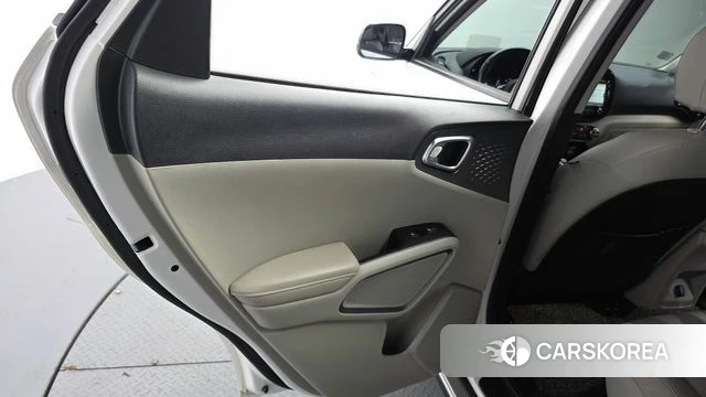 Kia Soul Booster EV id 4662766 из Кореи 17