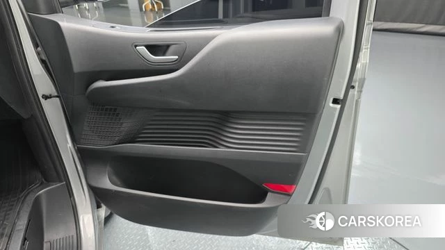 Hyundai Staria id 4329426 из Кореи 17