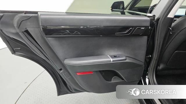 Hyundai Grandeur (GN7) id 4618406 из Кореи 17