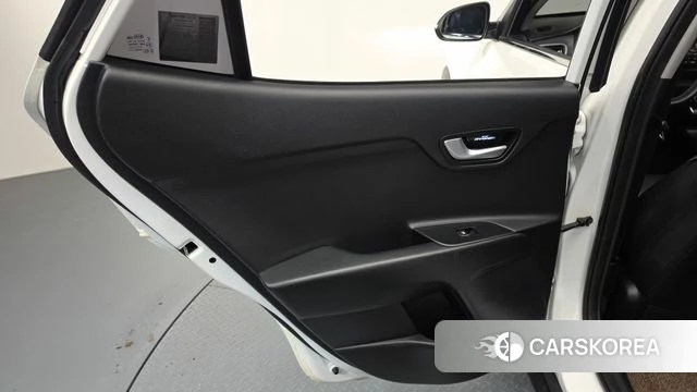 Kia Stonic id 4318325 из Кореи 17