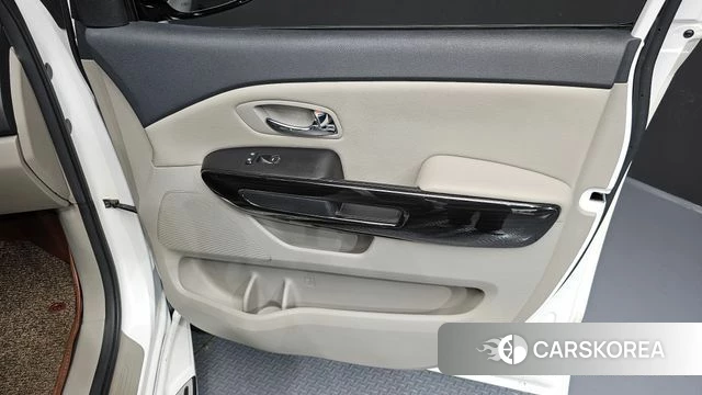 Kia The New Carnival id 4435689 из Кореи 17