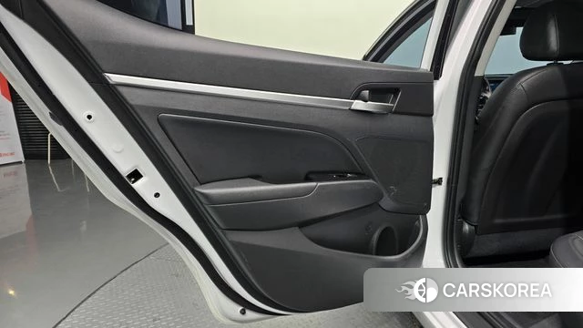 Hyundai The New Avante AD id 4508234 из Кореи 17