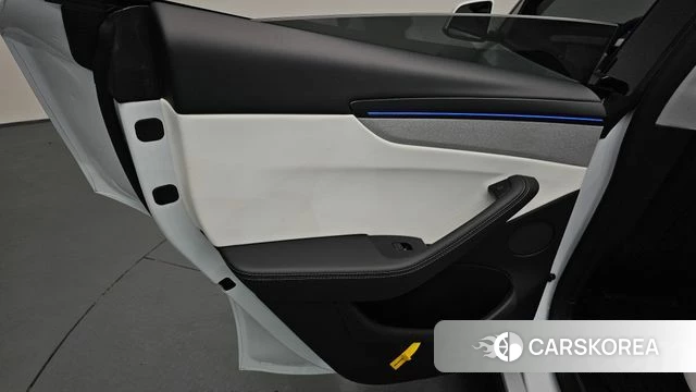 Tesla Model Y id 4612354 из Кореи 17