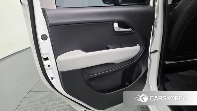 Kia The New Kia Ray id 4308175 из Кореи 17