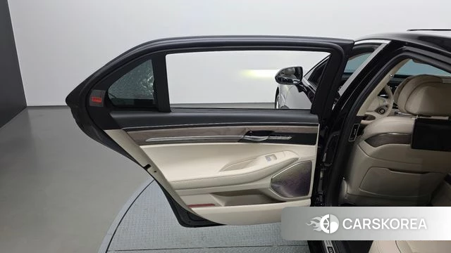 Genesis G90 id 4495624 из Кореи 17