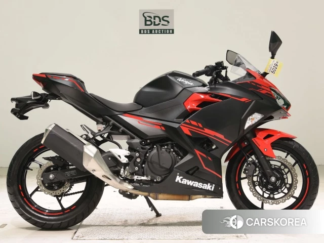 Проданный Kawasaki NINJA 250 2018 из Японии
