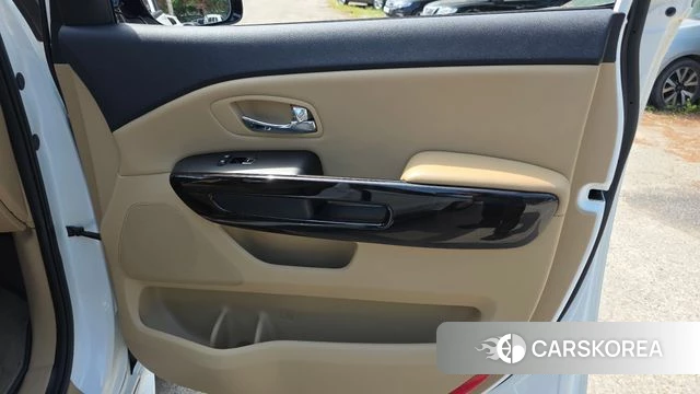 Kia The New Carnival id 4403388 из Кореи 17