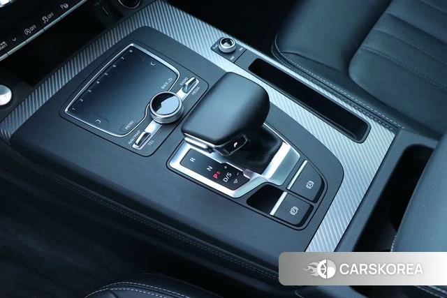 Audi Q5L id 4208339 из Китая 17
