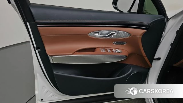 Genesis GV70 id 4691737 из Кореи 17