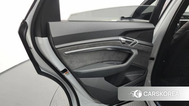 Audi e-Tron id 4476094 из Кореи 17