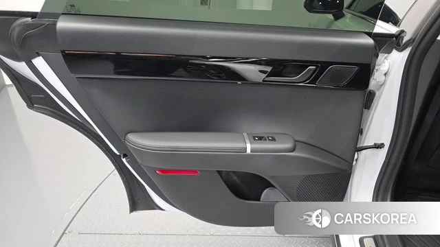 Hyundai Grandeur (GN7) id 4920997 из Кореи 17