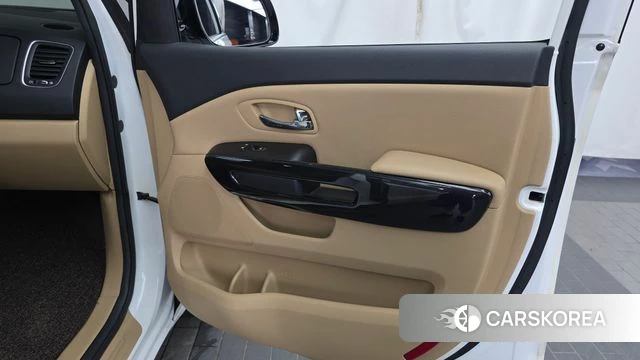 Kia All New Carnival id 4663085 из Кореи 17