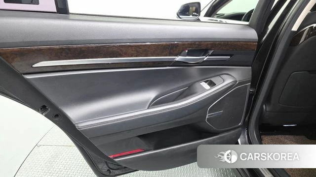Genesis G90 id 4459381 из Кореи 17