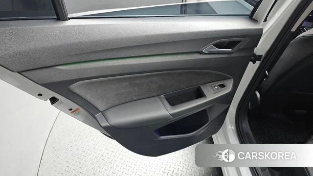 Volkswagen Golf 8th Generation id 4584220 из Кореи 17