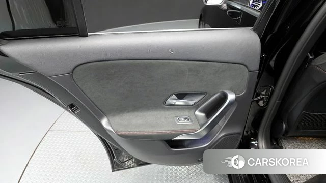 Mercedes-Benz A-Class W177 id 4310378 из Кореи 17