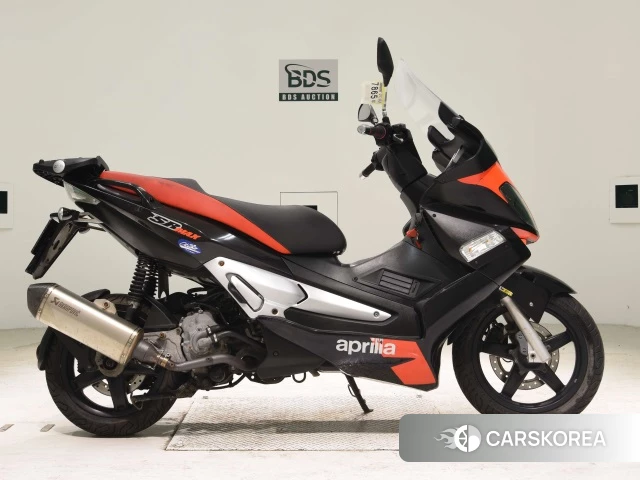 Проданный Aprilia SR MAX300 2013 из Японии, фото 2