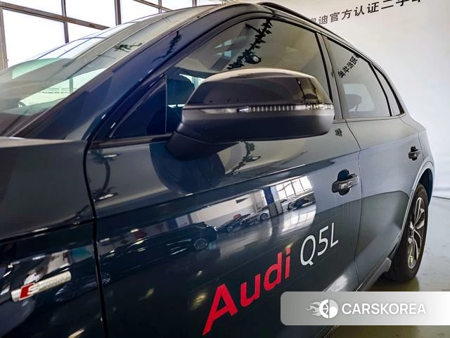 Audi Q5L id 4307687 из Китая 17
