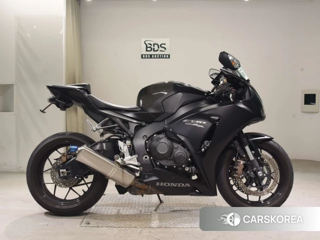 Проданный Honda CBR1000RR ABS 2014 из Японии