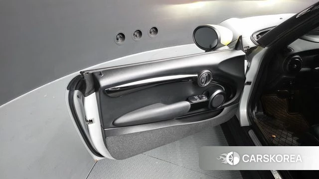 Mini Cooper Electric id 4201944 из Кореи 17