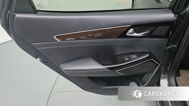 Kia Come New K7 id 4698775 из Кореи 17