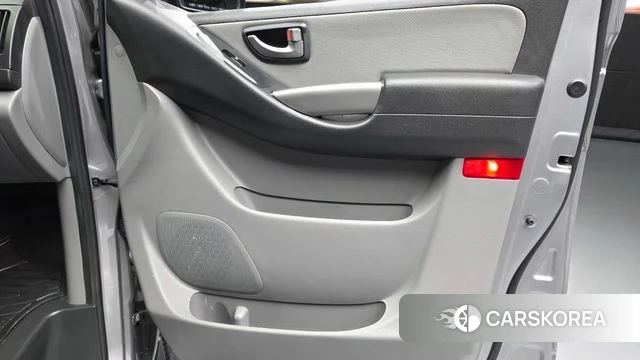 Hyundai The New Grand Starex id 4764443 из Кореи 17