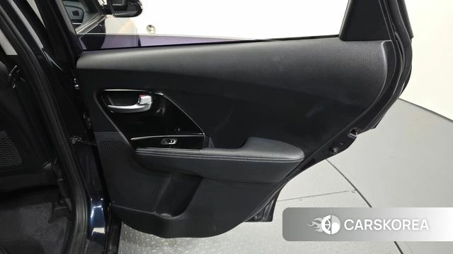 Kia Niro id 4900753 из Кореи 17