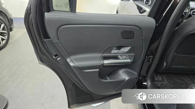 Mercedes-Benz EQA H243 id 4423189 из Кореи 17