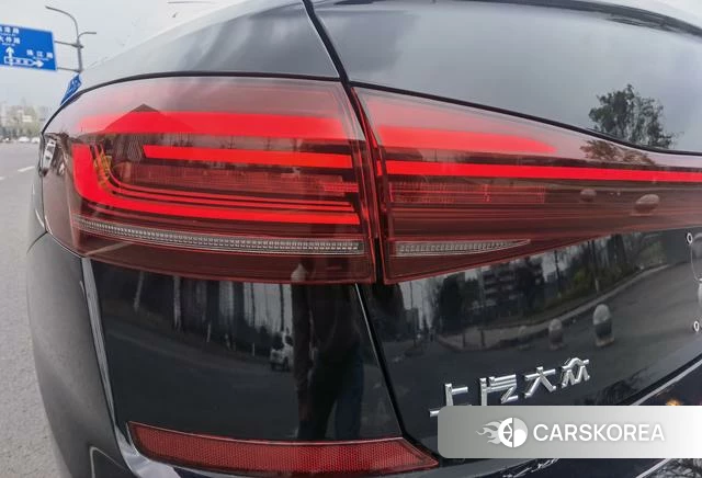 Volkswagen Passat PHEV id 4260126 из Китая 17