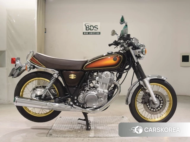 Проданный Yamaha SR400 2018 из Японии