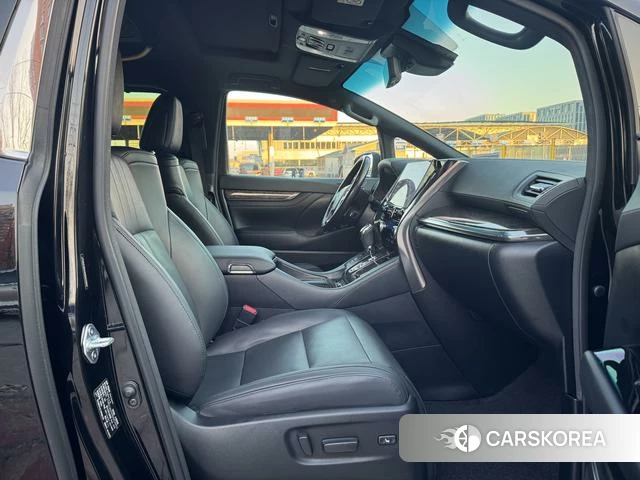Toyota Elfa id 4257538 из Китая 17