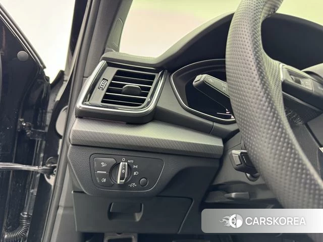 Audi Q5L id 4256993 из Китая 17