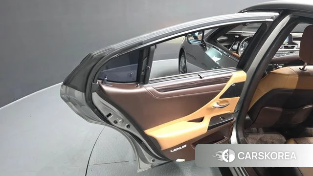Lexus ES300h 7th generation id 4519173 из Кореи 17