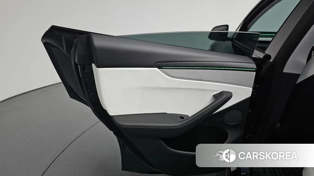 Tesla Model Y id 4515926 из Кореи 17