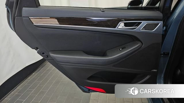 Genesis G80 id 4900940 из Кореи 17