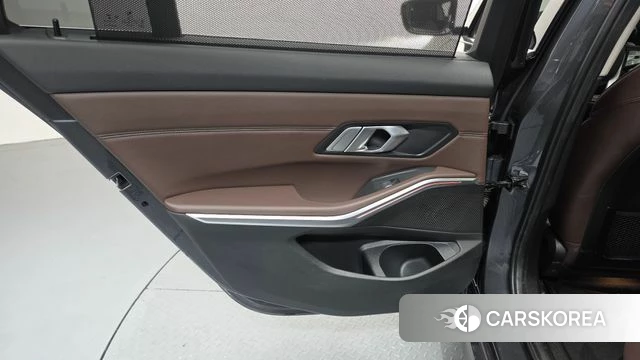 BMW 3 Series (G20) id 4186759 из Кореи 17