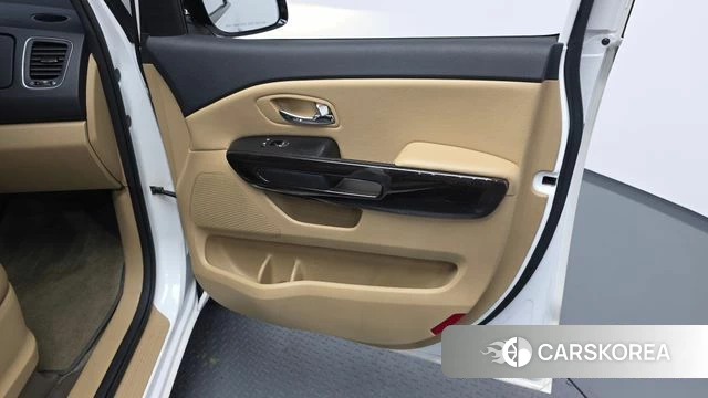 Kia All New Carnival id 4882750 из Кореи 17