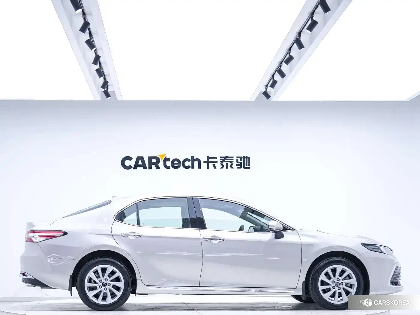 Toyota Camry id 4577859 из Китая 17
