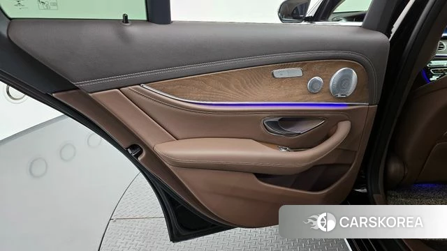Mercedes-Benz E-Class W213 id 4389852 из Кореи 17