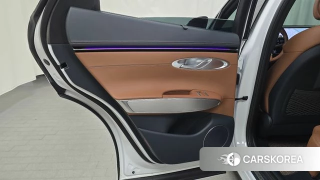 Genesis GV70 id 4578447 из Кореи 17