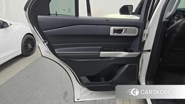 Ford Explorer 6th Generation id 4475322 из Кореи 17