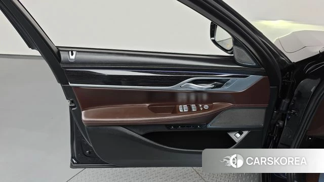 BMW 7 Series (G11) id 4937436 из Кореи 17