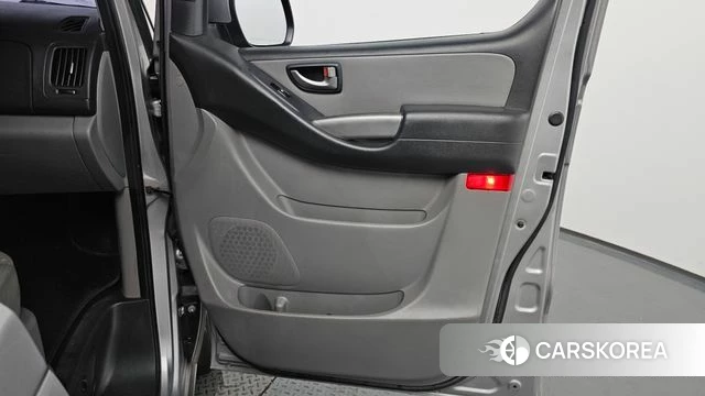 Hyundai The New Grand Starex id 4658189 из Кореи 17